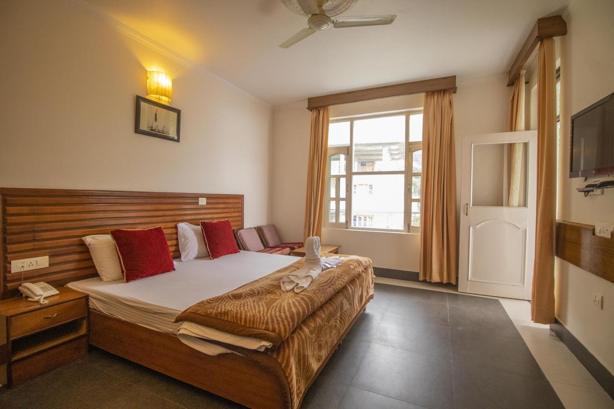 Wow Stayz2 Hotel The Lodge Dharamshala Eksteriør bilde