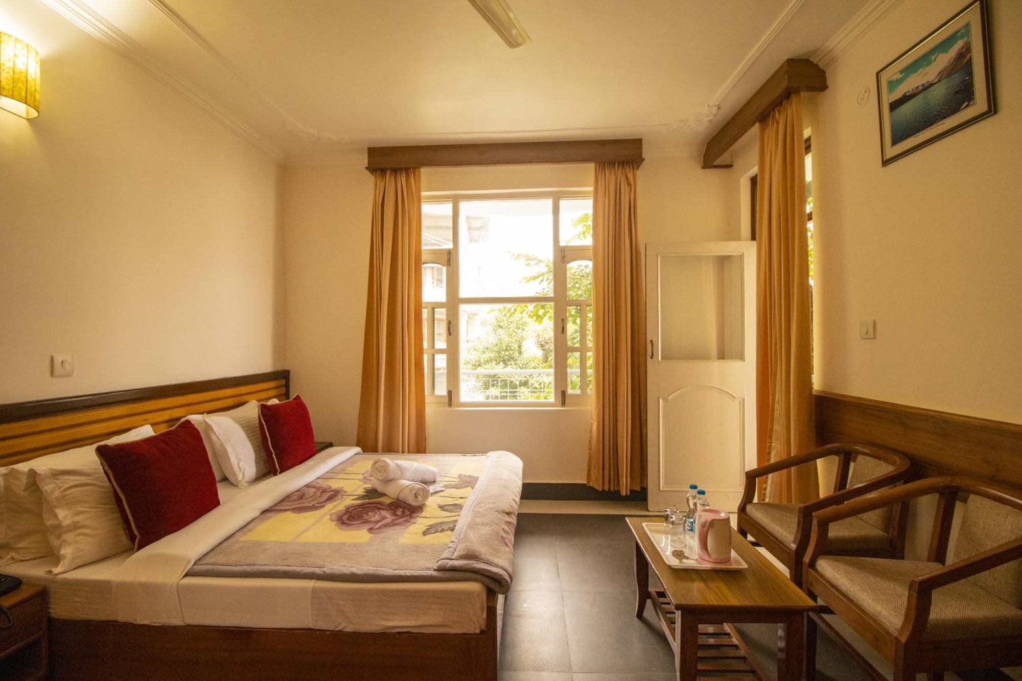 Wow Stayz2 Hotel The Lodge Dharamshala Eksteriør bilde