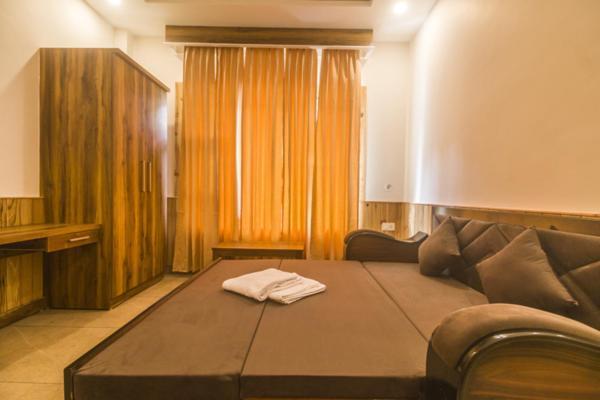 Wow Stayz2 Hotel The Lodge Dharamshala Eksteriør bilde