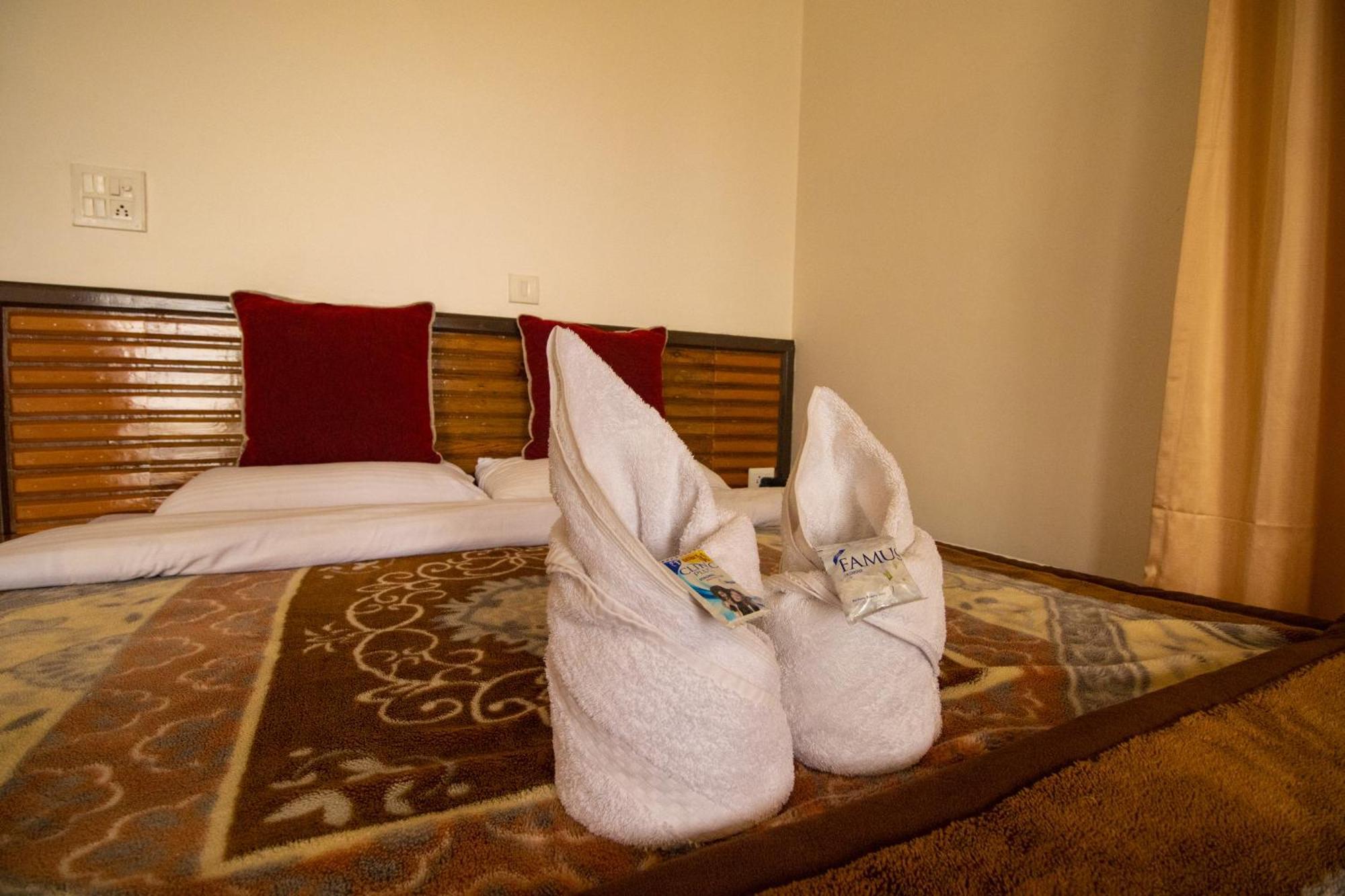 Wow Stayz2 Hotel The Lodge Dharamshala Eksteriør bilde