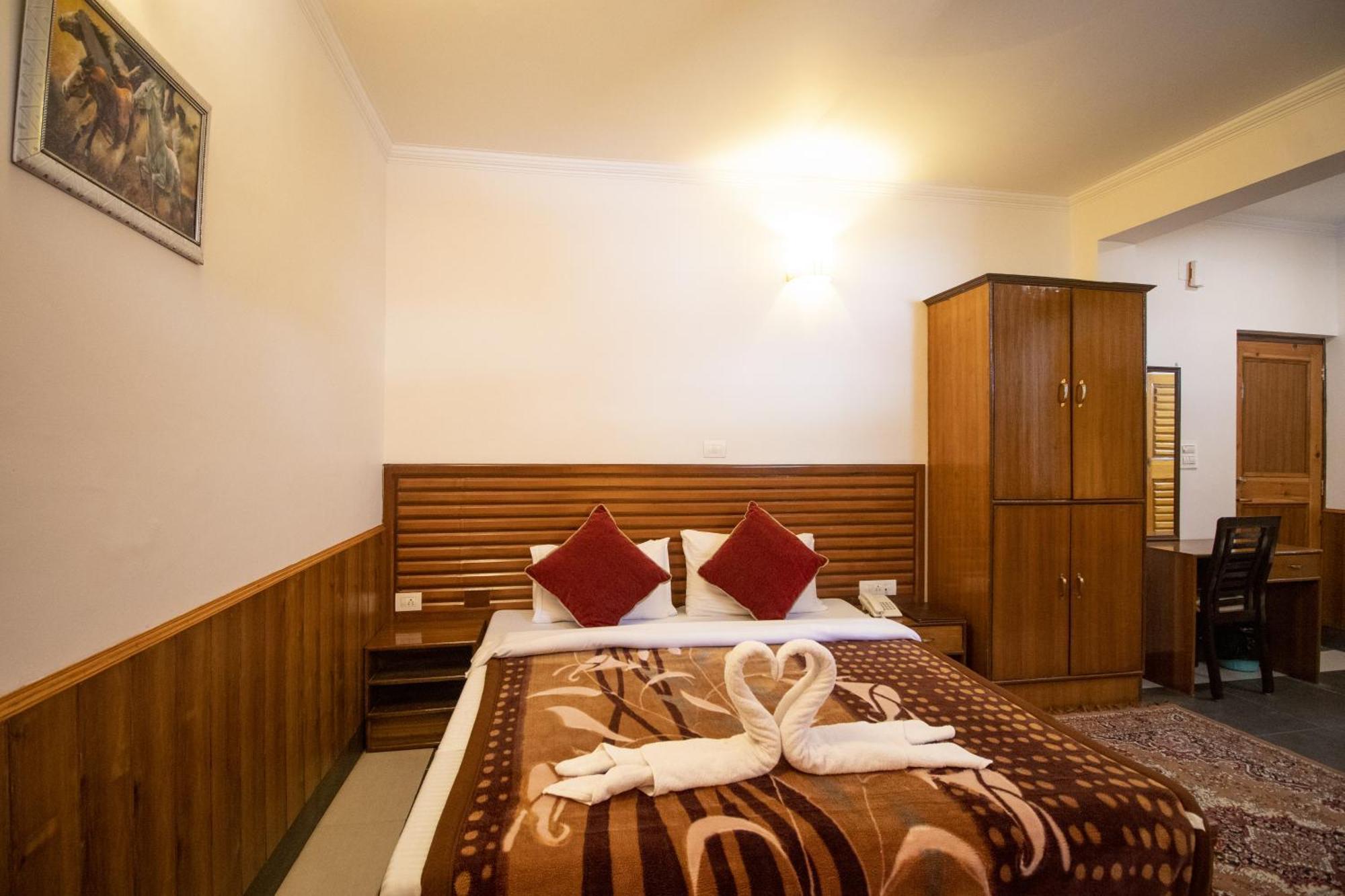 Wow Stayz2 Hotel The Lodge Dharamshala Eksteriør bilde
