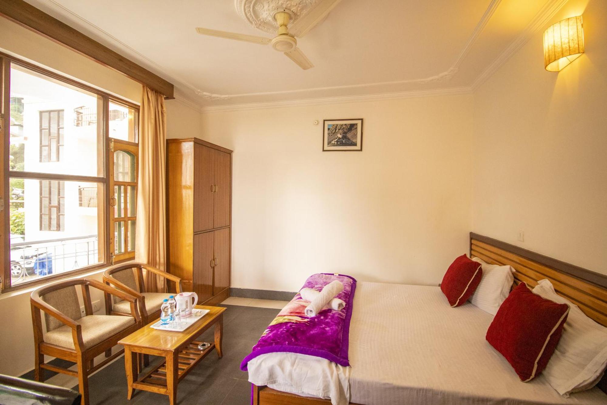 Wow Stayz2 Hotel The Lodge Dharamshala Eksteriør bilde